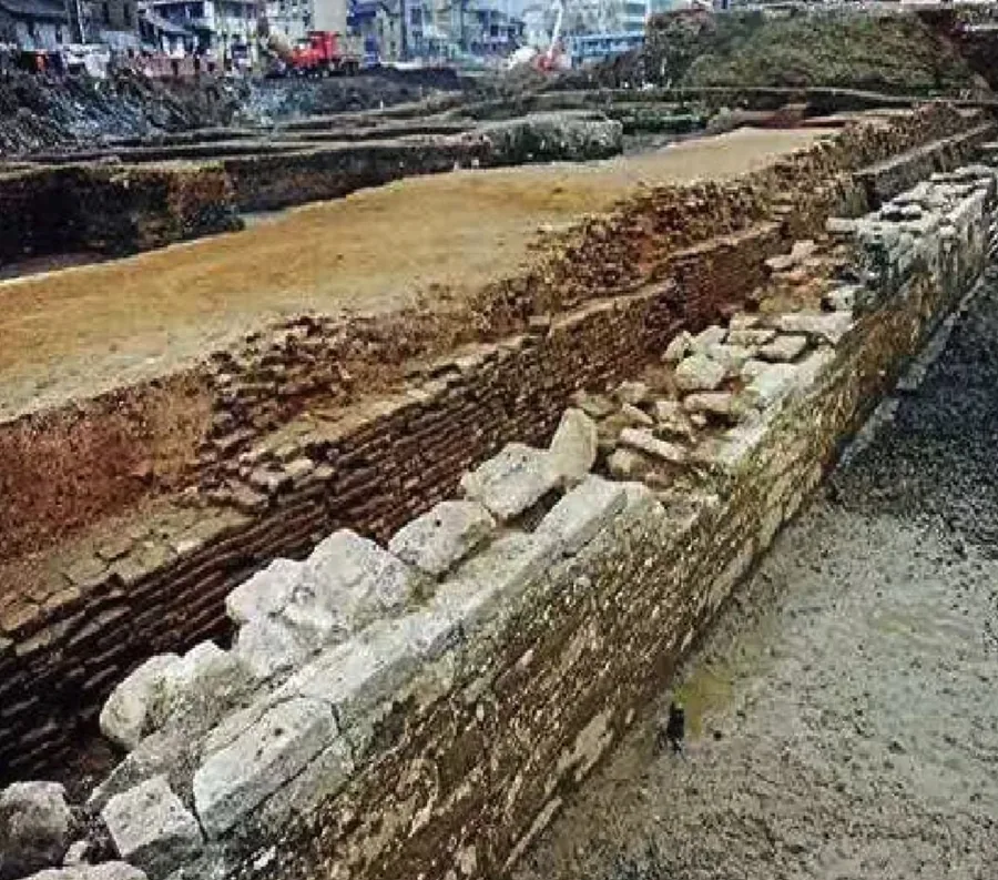 Photograph of the Chaozong Street remains of the Southern Song city wall